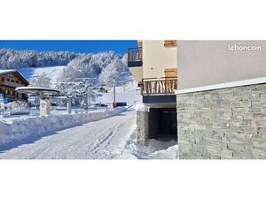 Appartement neuf 75m2 avec sauna  terrasse et parking - Au pied des pistes – La Féclaz