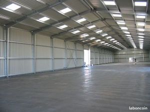 Entrepot de 1000m2 + 130m2 de bureau rénové