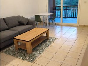 T2 meublé et calme de 38 m² avec piscine et balcon