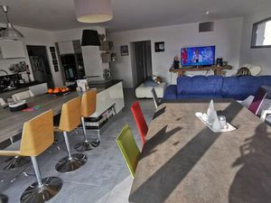 Maison 4 chambres récente plain pied Lézigneux