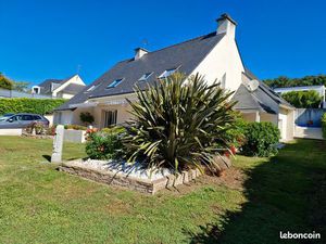 Limite Vannes/Saint-Avé. Grande contemporaine. Cause Santé