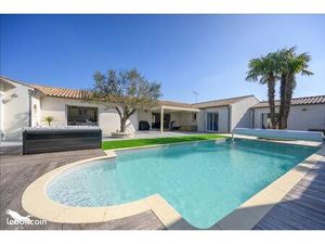 Pavillon 6 pièces 235 m²