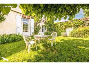 Ferme 8 pièces 280 m²