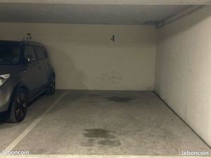 Place parking Arcueil