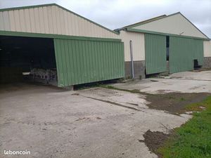 Place de parking pour camping car  voiture  van ou autre