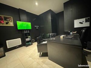 Local commercial - 18m2 avec vitrine - faible loyer