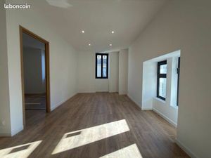 Appartement 3 pièces - centre Caissargues