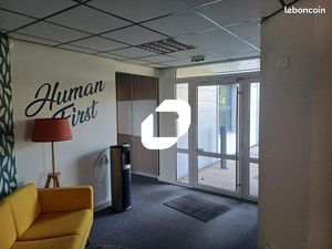 Bureaux 422 m²