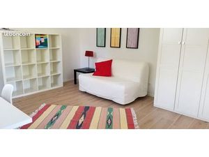 Location Studio Meublé - Charbonnières les Bains limite Tassin / Ecully