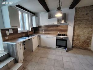 Loue T4 RDC de 65m² 3 chambres à 5 minutes à pied du centre-ville de Pont Saint Esprit