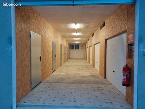 Box  garde-meuble  garage