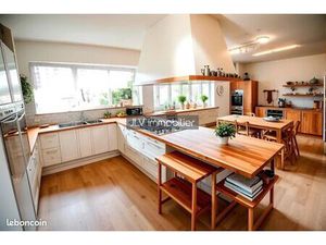 Propriété 6 pièces 160 m²