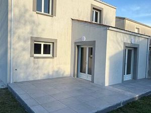 Maison à louer 3 chambres 2 salles de bains jardin