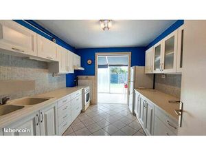 Maison avec en lotissement 153 M2 utiles ( dont 1 salle cinema)