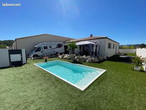 Maison plein pied  piscine  3ch  2sdb