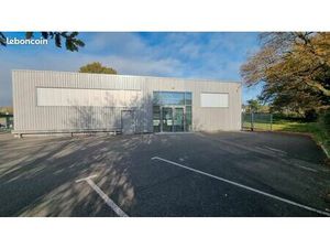 Locale commercial 150m2 - bureau + charges inclus