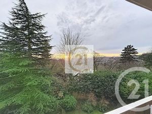Appartement F3 à louer - 3 pièces - 76 97 m2 - La Celle St Cloud - 78 - ILE-DE-FRANCE