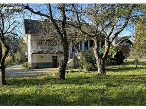 Maison villa 8 pièces 157 m² vers Jardin anglais  bien isolée  grand terrain