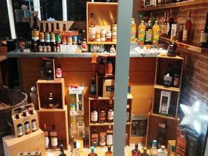 Boutique cave à vin-epicerie à vendre