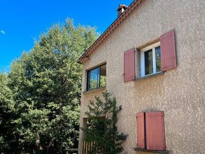 Lumière  calme et nature : maison rénovée avec matériaux de qualité  volumes généreux et p