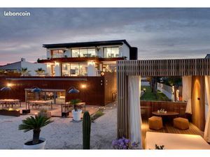 Villa de prestige 410 M2 au bord de plage