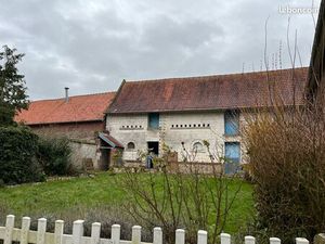 Maison + grange + dépendances MONT ST ELOI