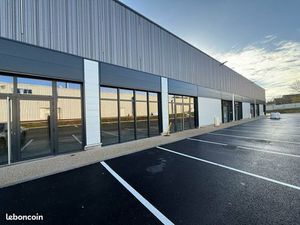 Local commercial 470 m² LE THILLAY