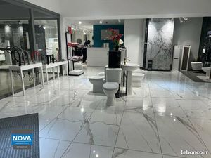 Local commercial 90 m² LE THILLAY