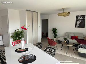 Appartement T4 neuf 90 m2 (32 m2 terrasse + 2 parkings) - Ecoquartier du Castelet Clapiers
