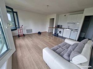 Grand Studio 32m2 à louer