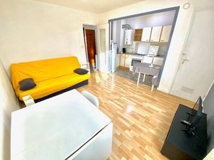 A LOUER - T1 DE 27.05 M2 - RUE FRANCIS DE PRESSENSE - VILLEURBANNE