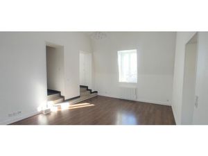 T4 avec parking à VIROFLAY