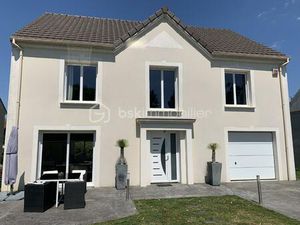 Maison traditionnelle de 159 72 m² à Quincy-Voisins