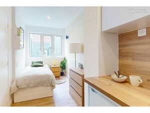 Studio refait à neuf (C) et meublé