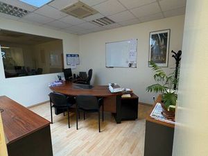 Local industriel à vendre