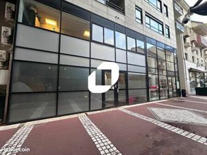 Local commercial 212 m²