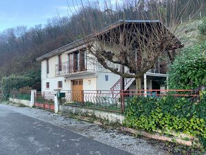 Maison à vendre à Tencin - 4 chambres et grand jardin !