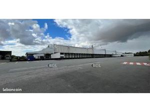 Local industriel 25 551 m²