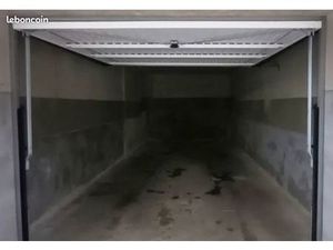 Garage / Parking box fermé - 22 m² - Port du Rhin