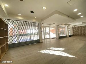 Local commercial 117 m²