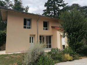 Maison neuve meublée Ecully