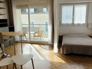 T1 bis meuble 31m2 centre ville pau avec parking