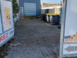 Local d'activité ou stockage 400m2 à louer GAROSUD 34070 LOYER 3000E OU190M2 LOYER 1500E