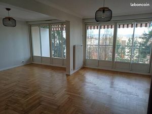 Location F5 lumineux traversant