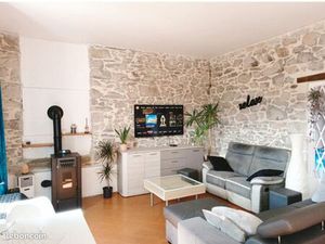 APPART T3 RDC 72 m² lumineux avec jardin - Meublé à l'année + Poêle à granulés + clim