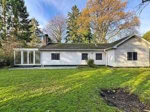 Villa de plain-pied de 140m² sur terrain de 15 ares