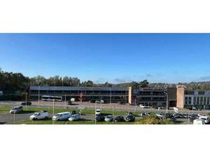 Location temporaire d'une surfaçe commerciale / entrepôt - e