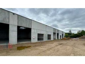 726 m² de nouvelle construction  unité PME à louer le lon...