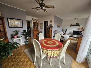 ANGLET  Mairie  T3 dernier étage  balcon et cave.