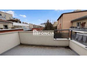 Toulouse – Rue des Fontaines – T3 avec terrasse  parking et ascenseur